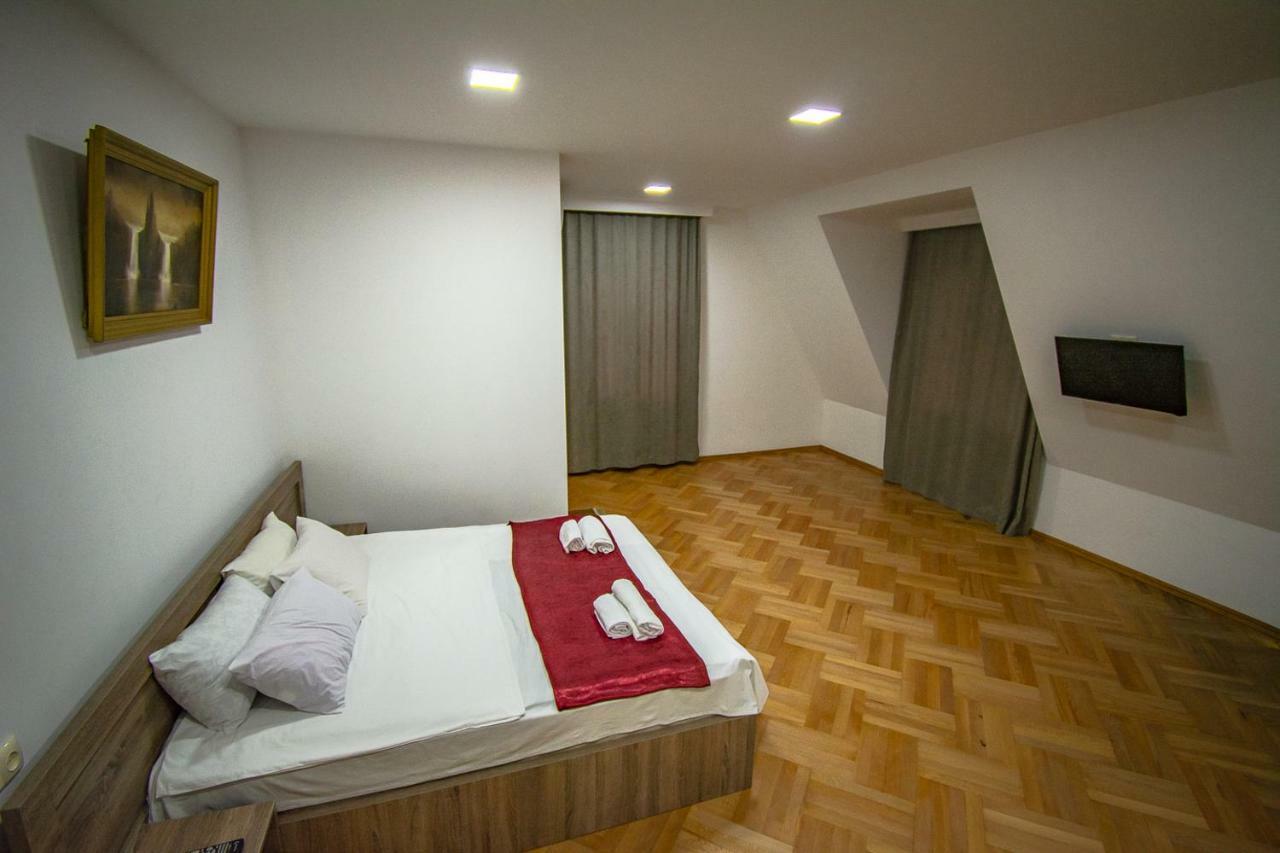 Nana'S Guesthouse Батуми Екстериор снимка