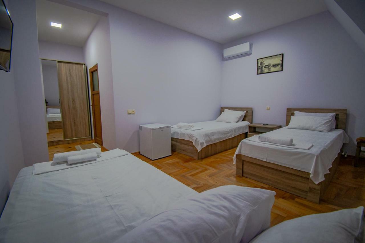 Nana'S Guesthouse Батуми Екстериор снимка