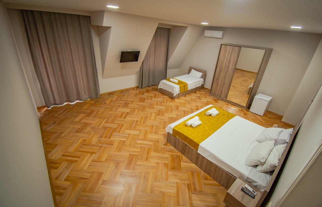 Nana'S Guesthouse Батуми Екстериор снимка