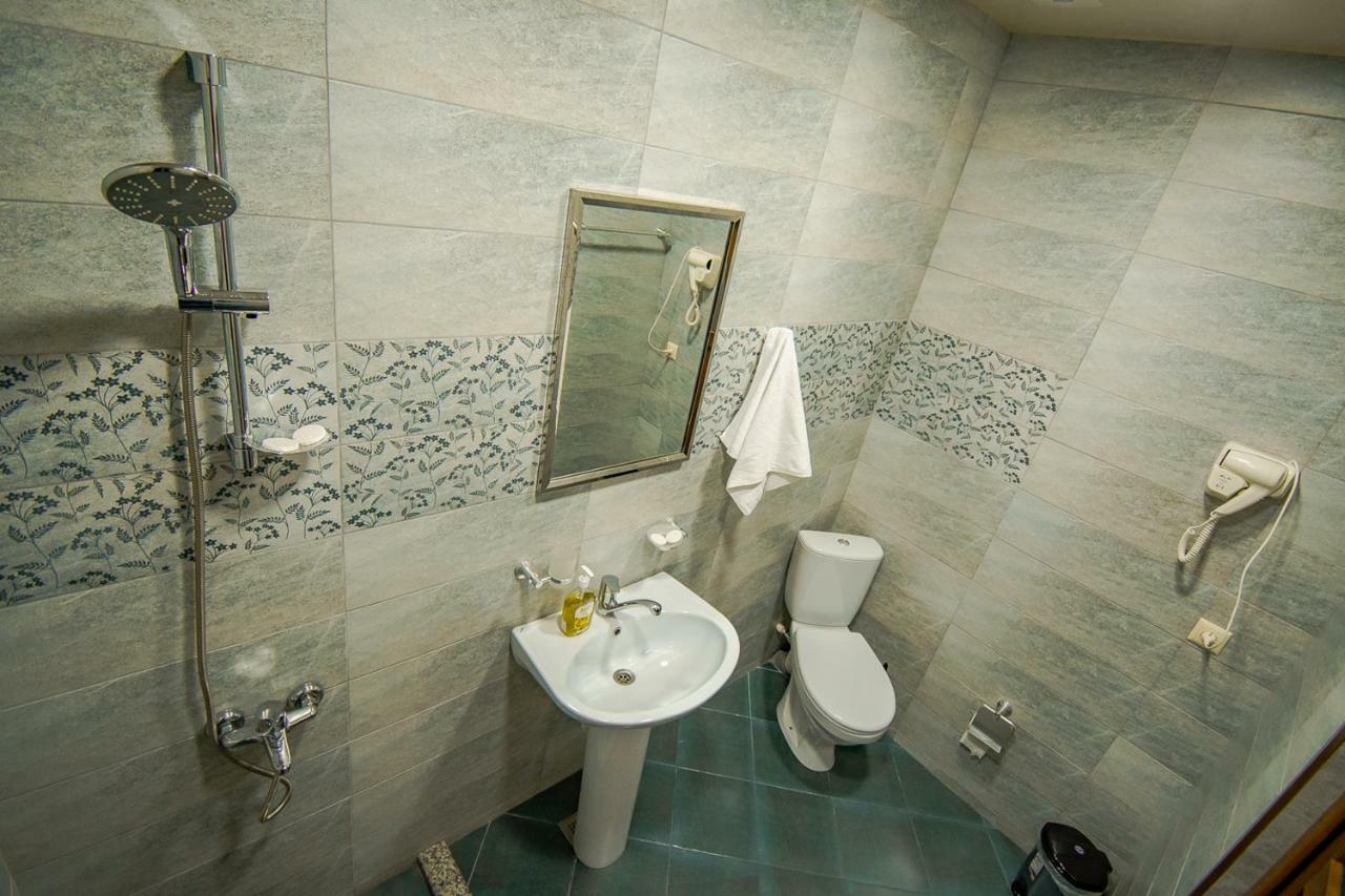 Nana'S Guesthouse Батуми Екстериор снимка