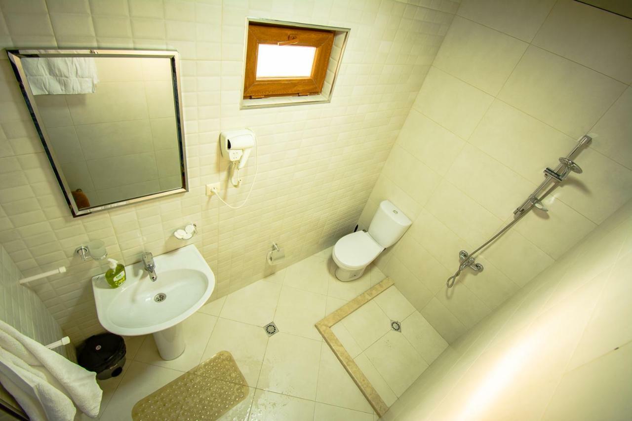 Nana'S Guesthouse Батуми Екстериор снимка